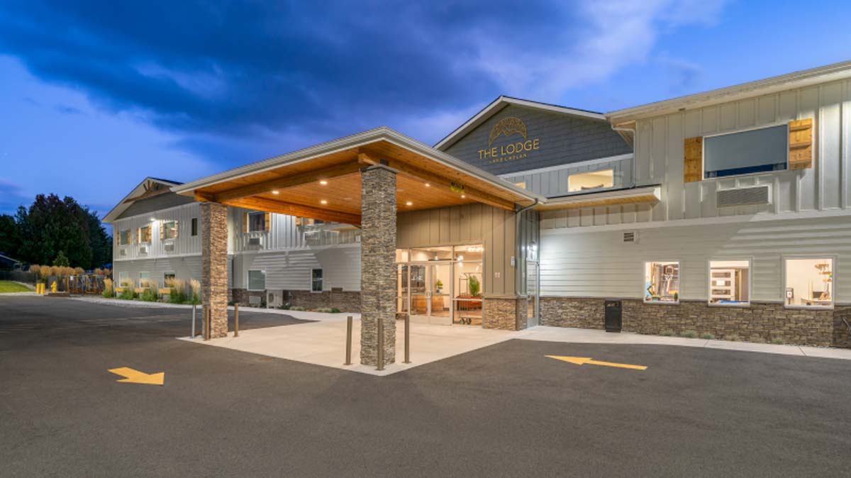 Modern amenities designed for relaxation and adventure at The Lodge Lake Chelan in Manson, WA